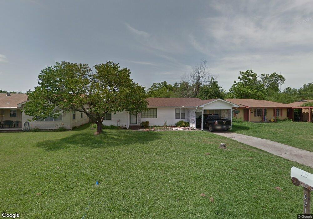 621 W 17th St, Ada, OK 74820 - photo 1