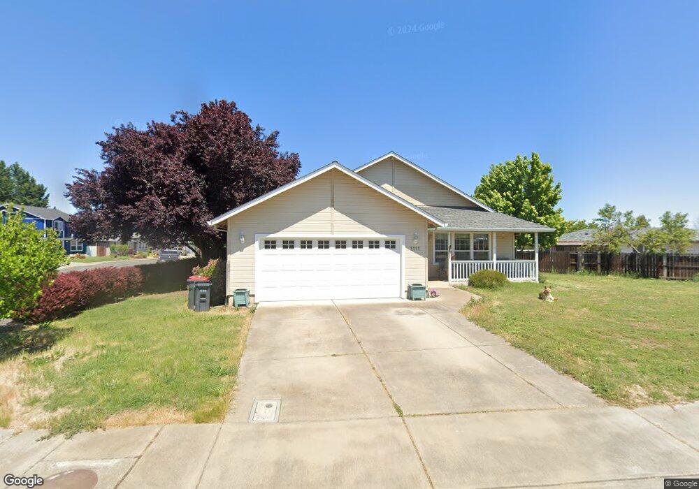 1111 Angela Ct, Central Point, OR 97502 - photo 1