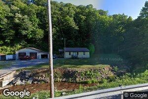2749 Madams Creek Rd, Hinton, WV 25951