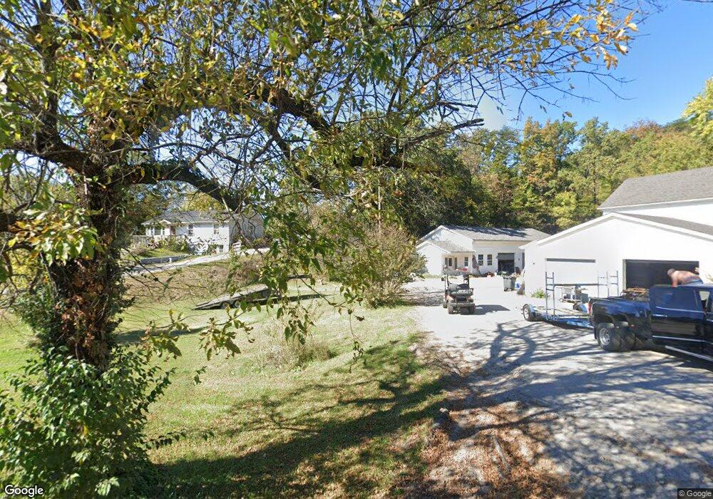 203 E Oak St, Lebanon Junction, KY 40150 - photo 1