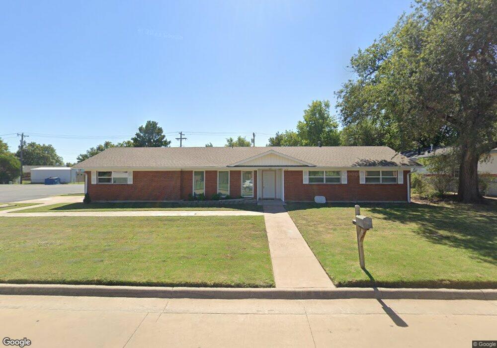 2425 W Elm Ave, Enid, OK 73703 - photo 1