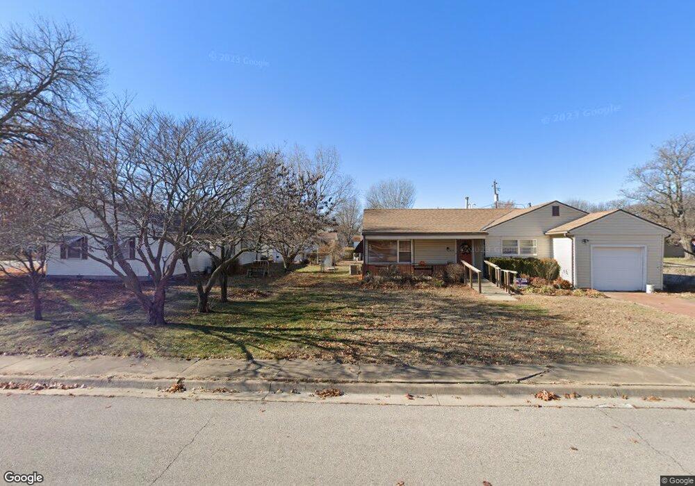 631 S 31st St, Parsons, KS 67357 - photo 1