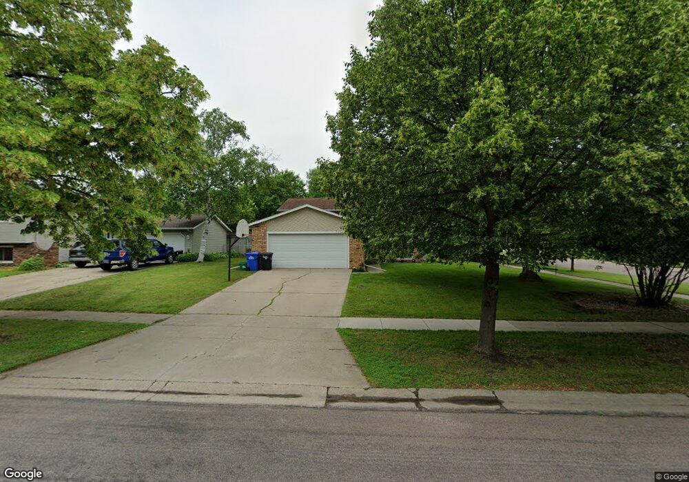 3220 Maple St N, Fargo, ND 58102 - photo 1