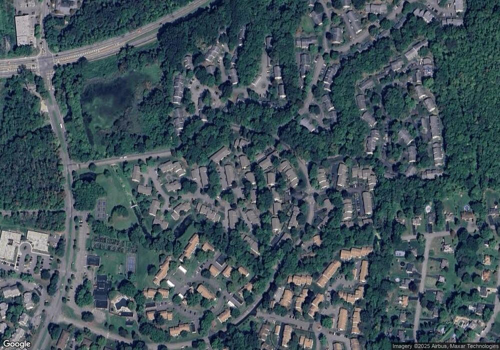 127 Columbia Ct unit 127-D, Yorktown Heights, NY 10598 - photo 1