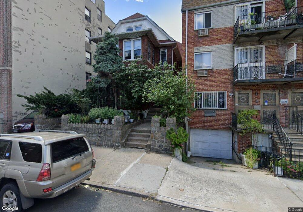 4150 75th St, Elmhurst, NY 11373 - photo 1