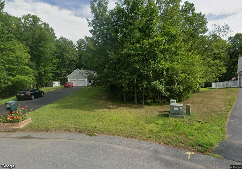 18 Garnet Ln, Schenectady, NY 12302 - photo 1