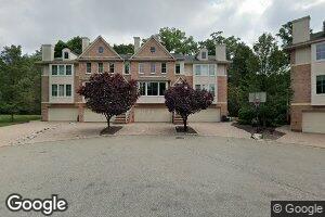 31 Harrington Ct, Harrington Park, NJ 07640
