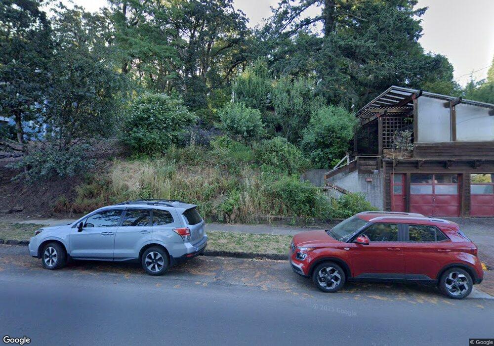 1919 Fairmount Blvd, Eugene, OR 97403 - photo 1