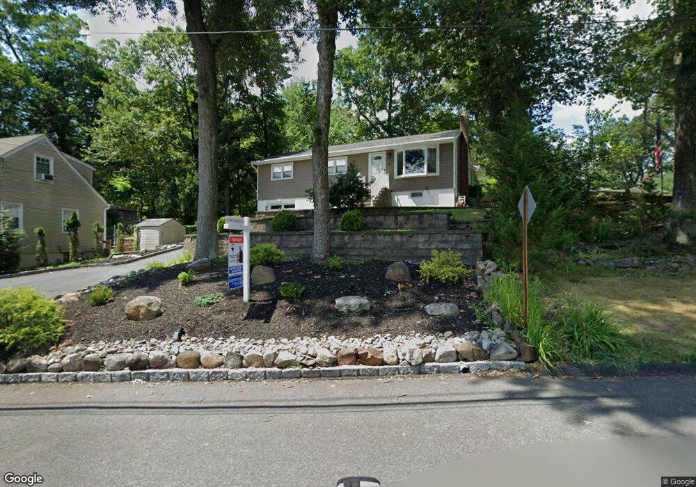 27 Minnehaha Blvd, Oakland, NJ 07436 - photo 1