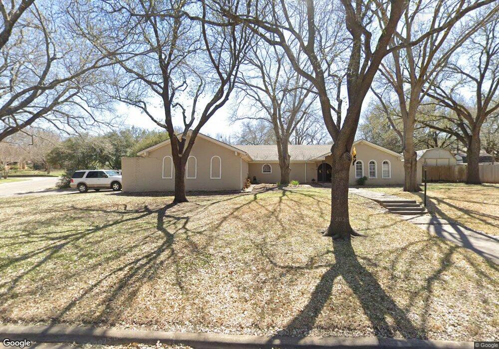 1005 Willowcreek Rd, Cleburne, TX 76033 - photo 1