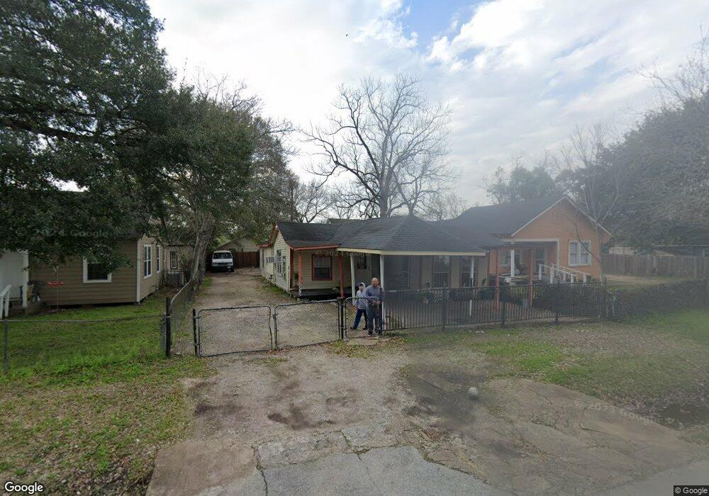 4611 Siegel St, Houston, TX 77009 - photo 1