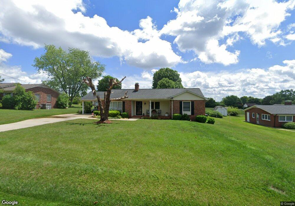 1853 Kenmore Dr, Statesville, NC 28625 - photo 1