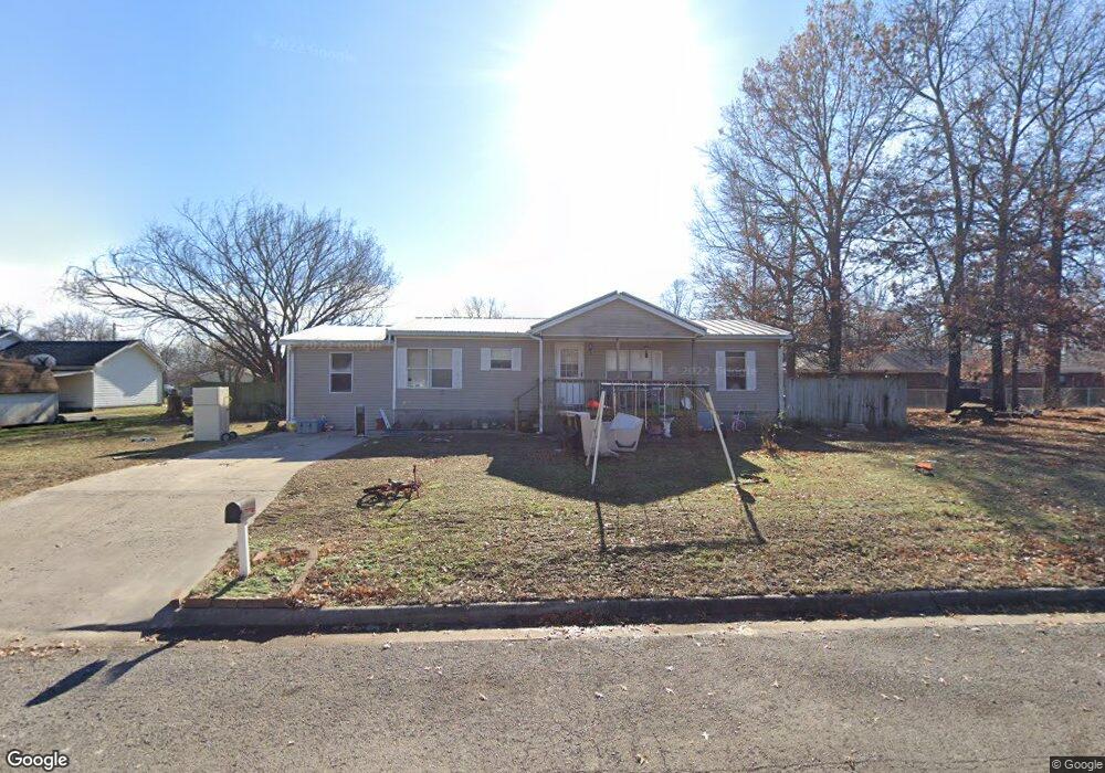 2630 Prospect Ave, Parsons, KS 67357 - photo 1