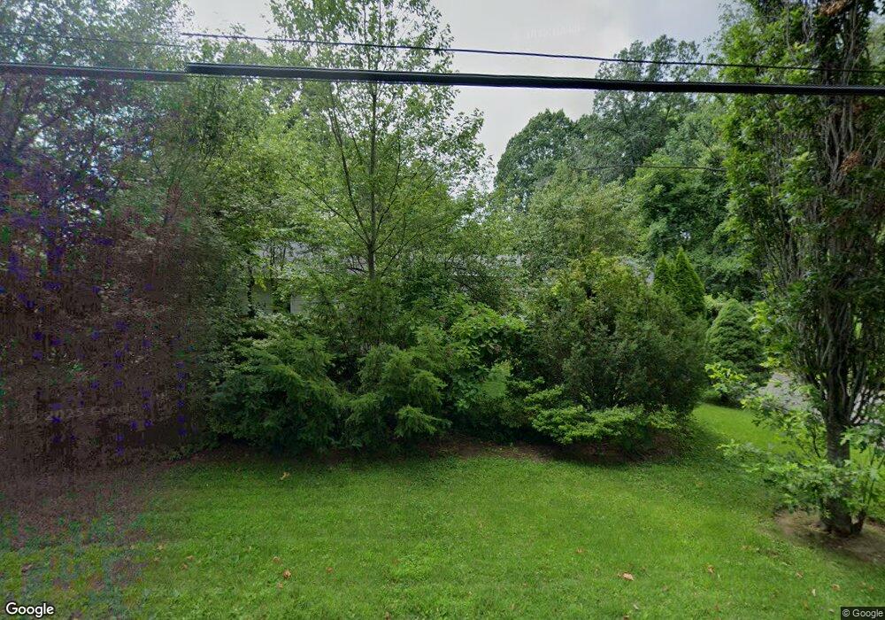 16 Spring Ln, Great Neck, NY 11024 - photo 1