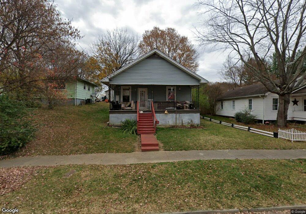 907 Grover St, Johnson City, TN 37601 - photo 1