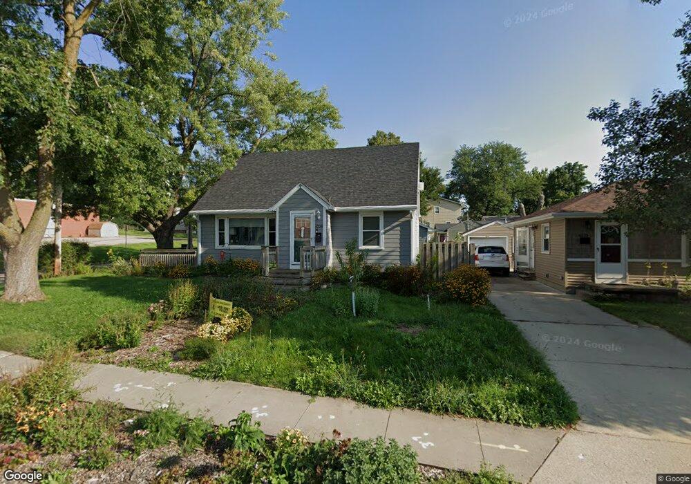 4229 Douglas Ave, Des Moines, IA 50310 - photo 1