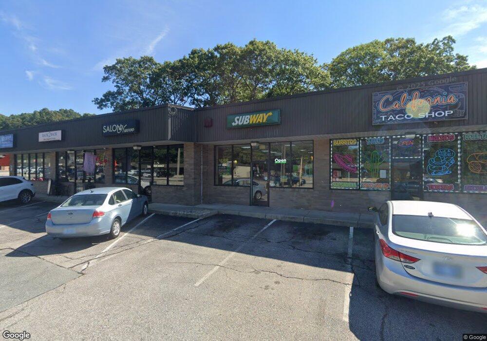 690 Oaklawn Ave unit 1, Cranston, RI 02920 - photo 1