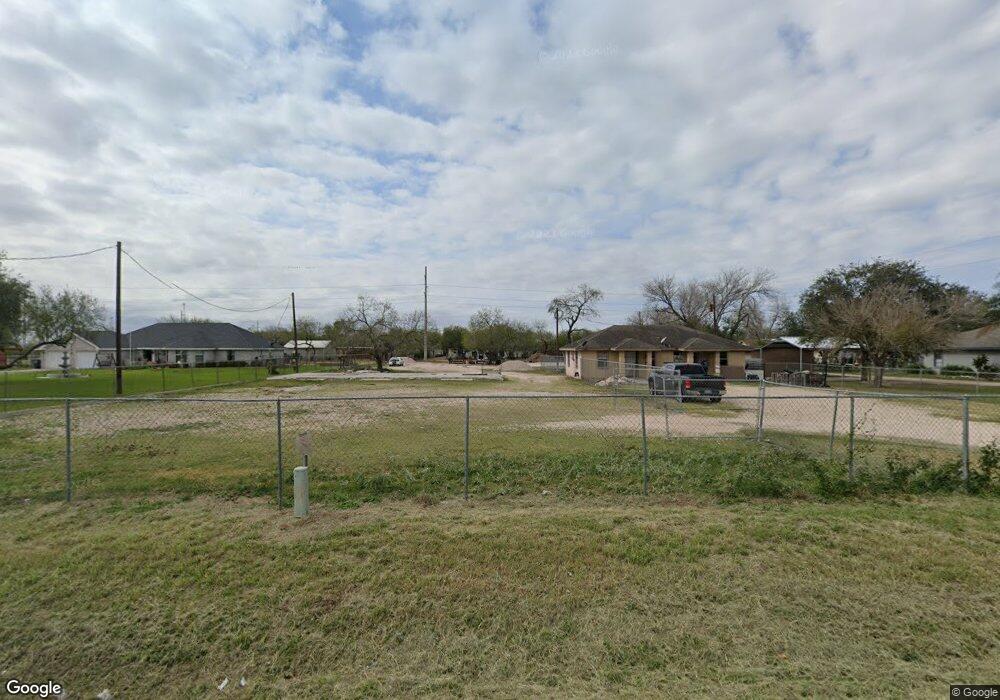 8218 N Mile 6 W, Weslaco, TX 78599 - photo 1