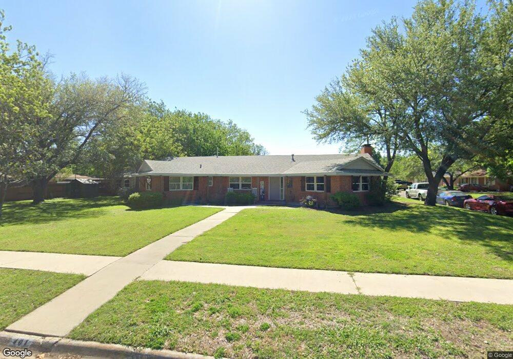 401 Line Dr, Gainesville, TX 76240 - photo 1