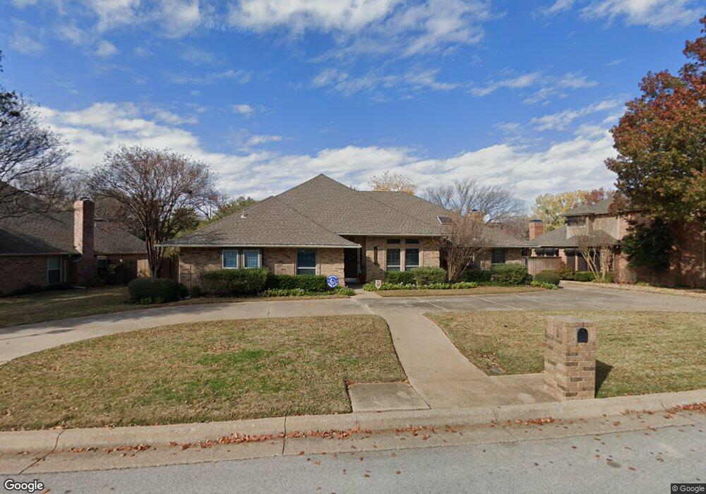 700 Saddlebrook Dr, Colleyville, TX 76034 - photo 1