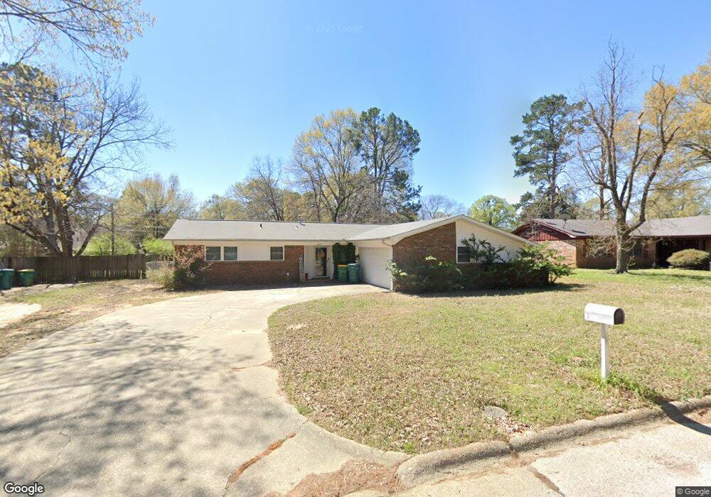 3905 Honeysuckle Ln, Texarkana, TX 75503 - photo 1