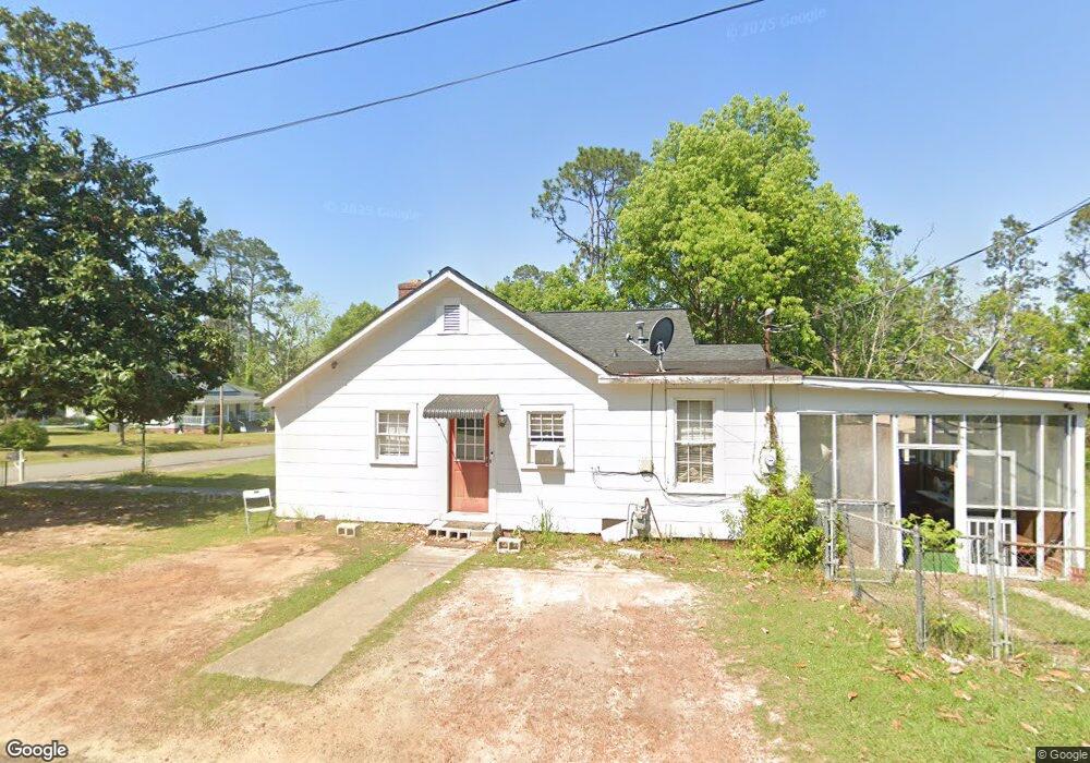 319 Franklin St E, Douglas, GA 31533 - photo 1