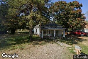 512 W 4th St, Solomon, KS 67480