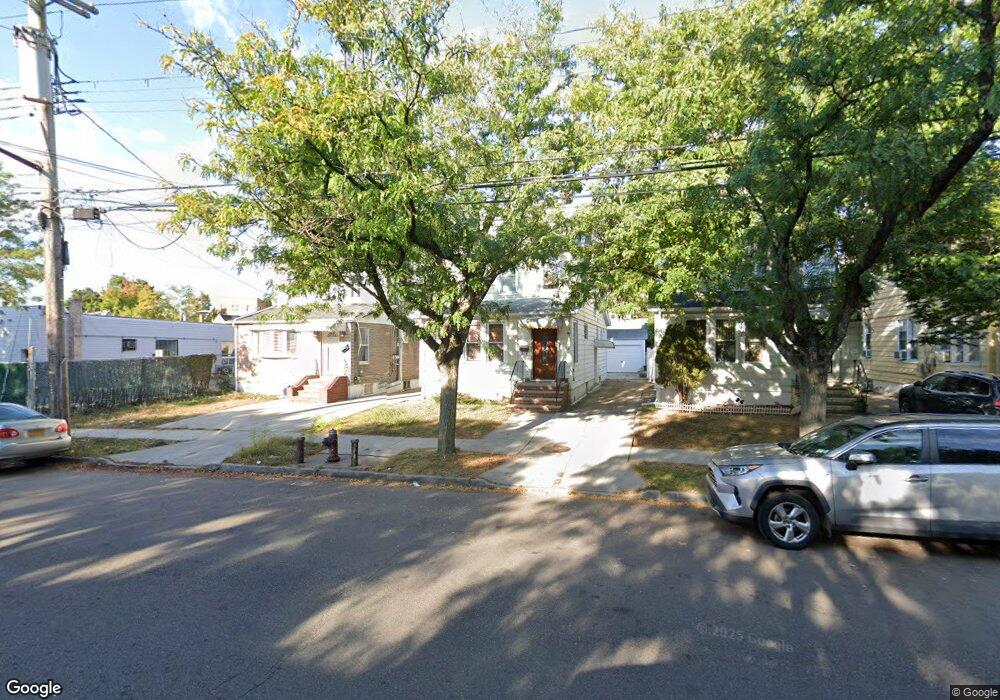 8934 Gettysburg St, Bellerose, NY 11426 - photo 1