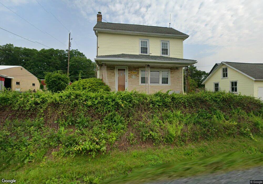 1819 Chestnut St, New Ringgold, PA 17960 - photo 1