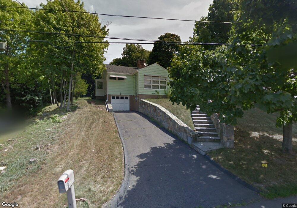 31 Alpine Dr, East Haven, CT 06512 - photo 1