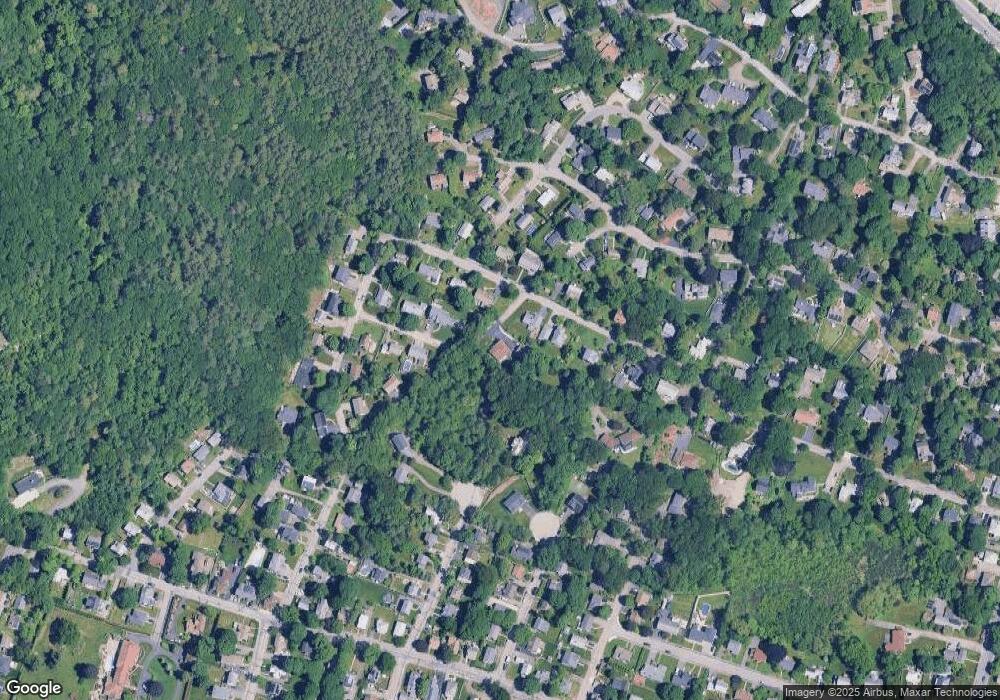 81 Woodlawn Ave, Waltham, MA 02451 - photo 1