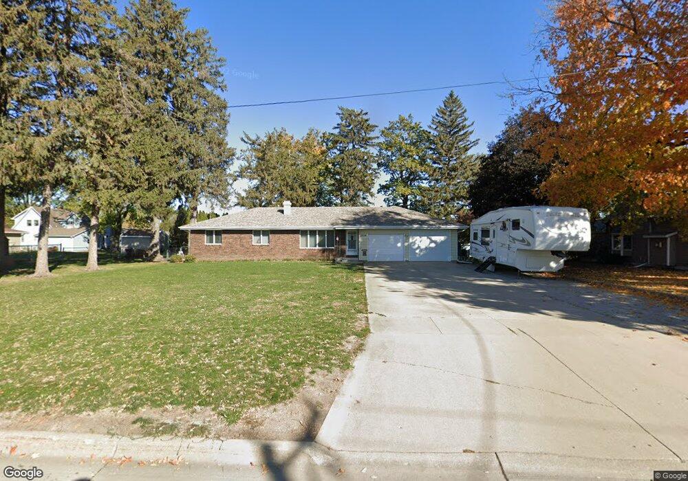 1514 S 13th Ave E, Newton, IA 50208 - photo 1