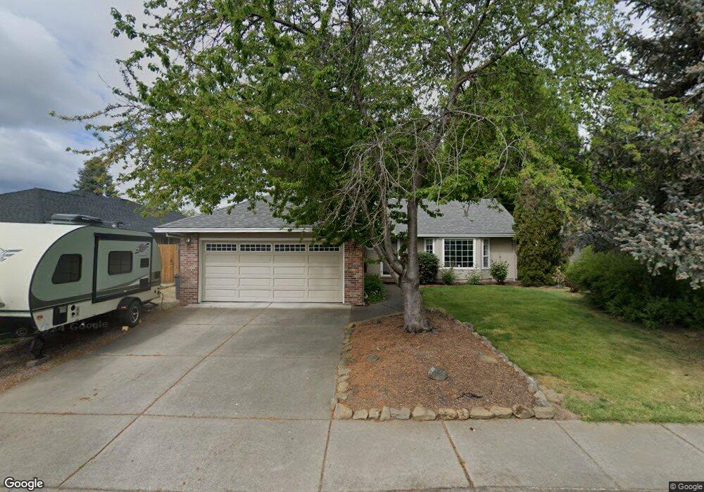 1219 Heather Ln, Central Point, OR 97502 - photo 1