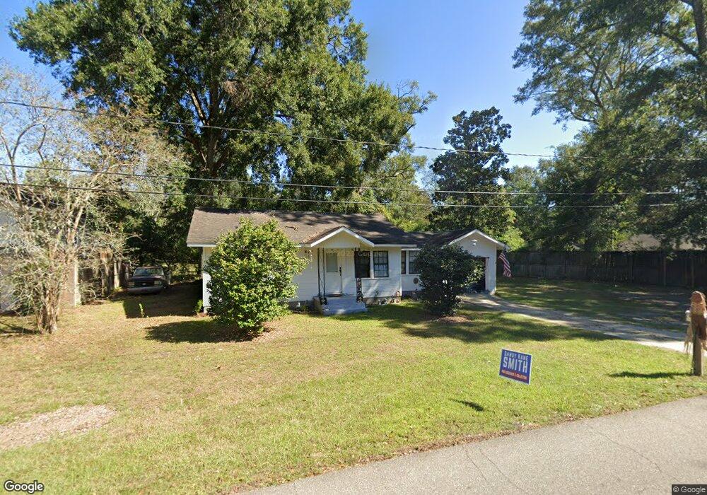 300 Third Ave, Picayune, MS 39466 - photo 1