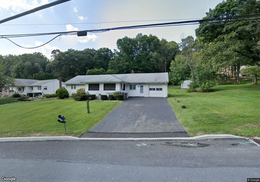 142 Constitution Ave, Wind Gap, PA 18091 - photo 1