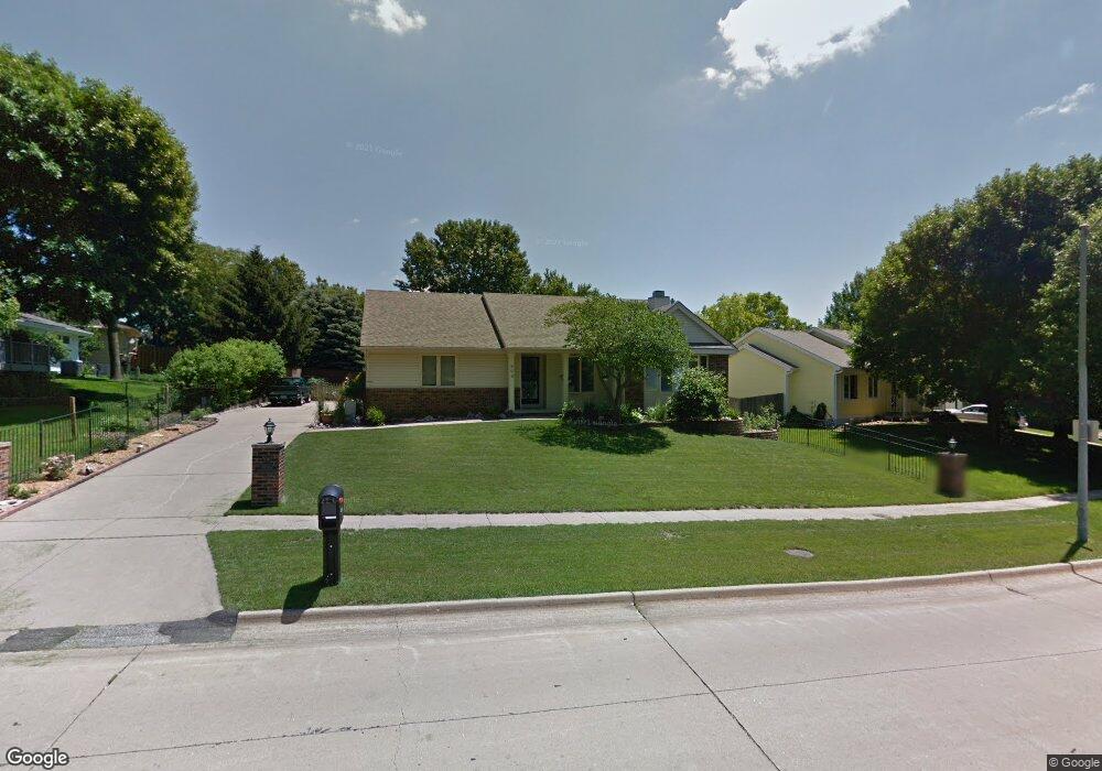 509 Knolls Rd, West Des Moines, IA 50265 - photo 1