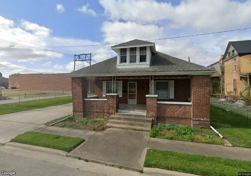 515 Pekin St, Lincoln, IL 62656 - photo 1