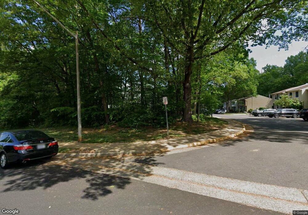 8338 Wind Fall Rd, Springfield, VA 22153 - photo 1