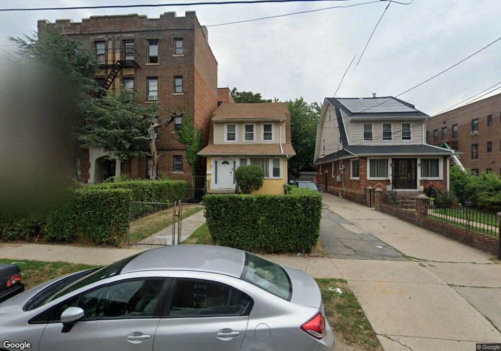 9125 195th St, Hollis, NY 11423 - photo 1