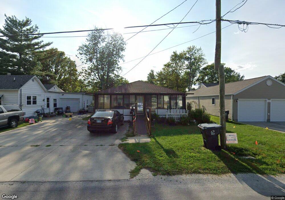 400 N Carico St, Tuscola, IL 61953 - photo 1