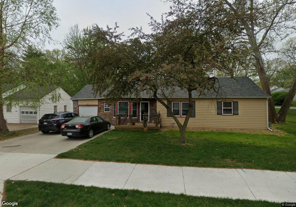 3221 SW 12th St, Topeka, KS 66604 - photo 1