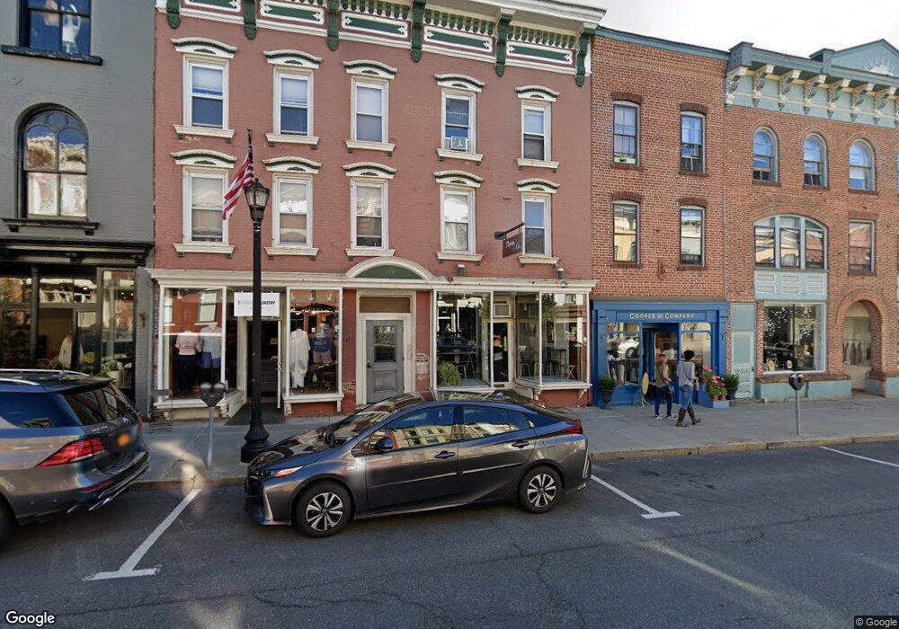 437 Warren St unit 3R, Hudson, NY 12534 - photo 1