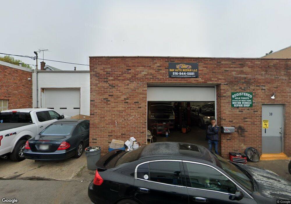 10 Levi Place, Port Washington, NY 11050 - photo 1