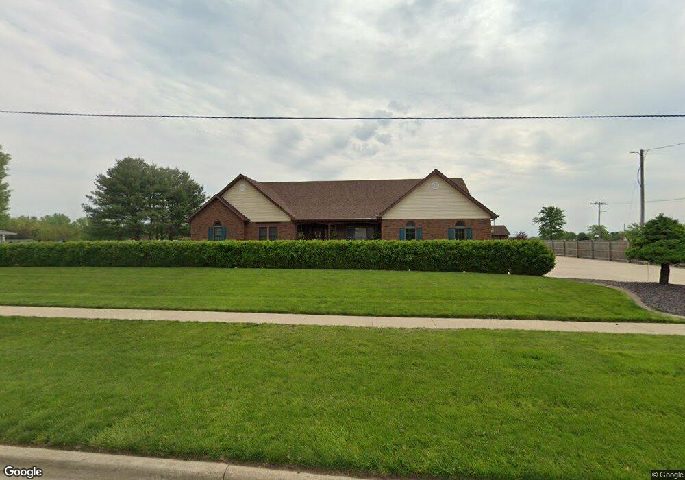 1620 S 9th St, Mattoon, IL 61938 - photo 1