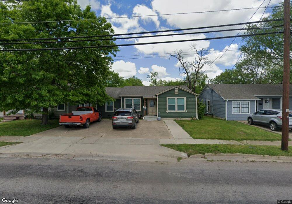 305 W Taylor St, Sherman, TX 75092 - photo 1