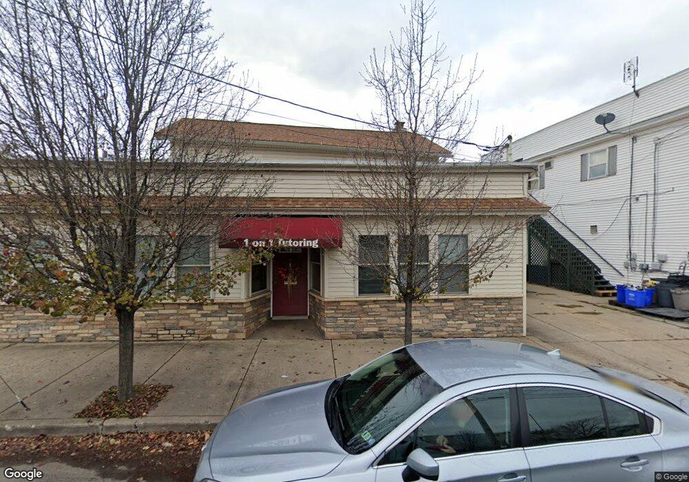 1221 Capouse Ave, Scranton, PA 18509 - photo 1