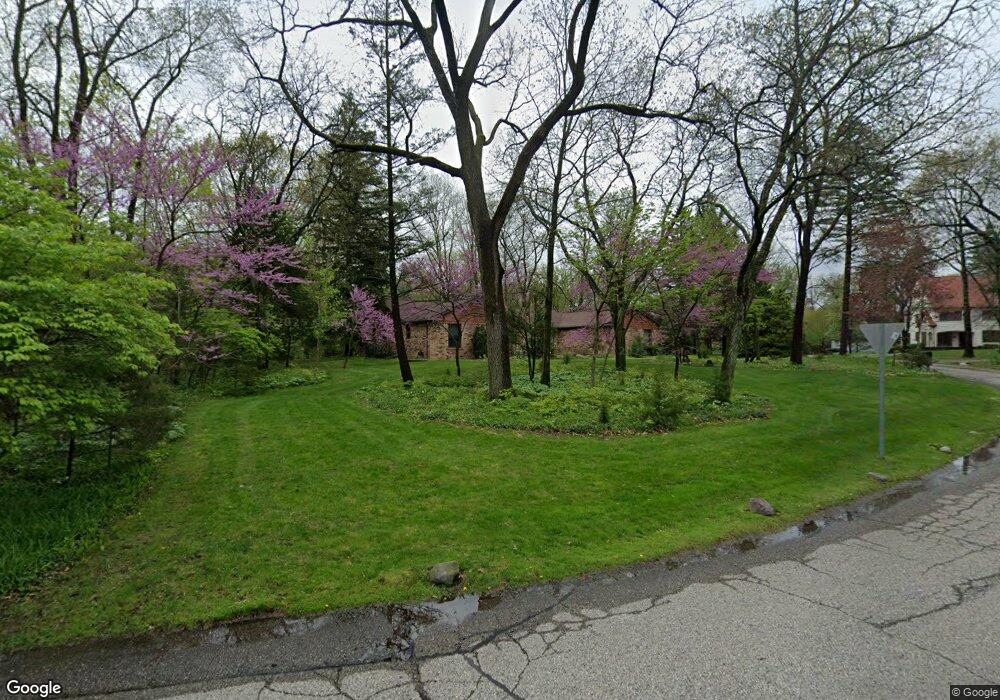 1070 Greentree Rd, Bloomfield Hills, MI 48304 - photo 1