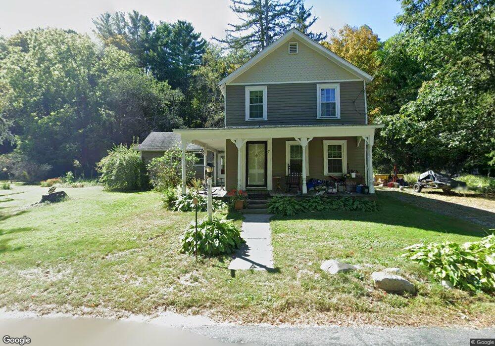 7 Mineral St, Easthampton, MA 01027 - photo 1