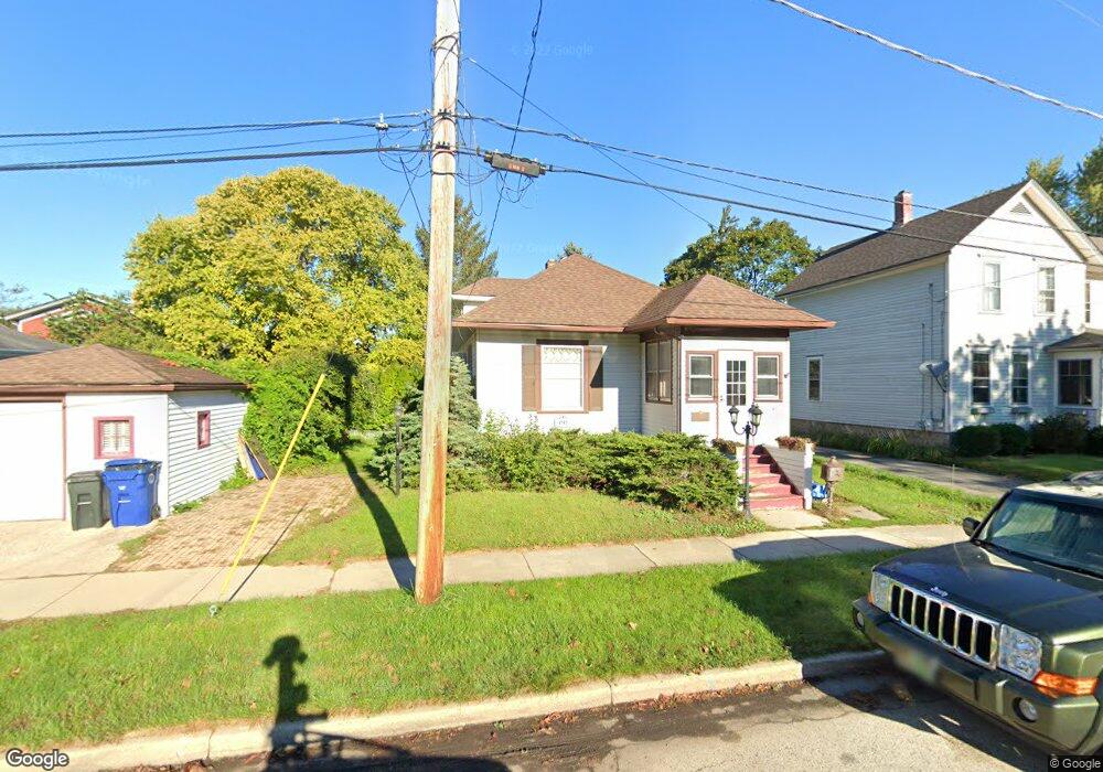 232 La Fox River Dr, Algonquin, IL 60102 - photo 1