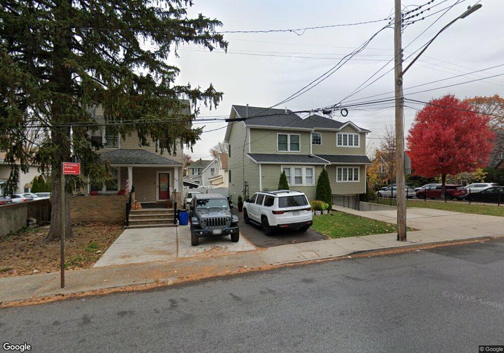 1053 Forest Ave unit 2, Staten Island, NY 10310 - photo 1